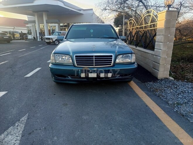 Mercedes C 240 1997, 320,000 km - 2.4 l - Zaqatala