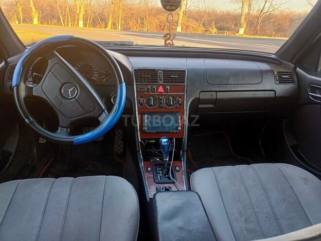 Mercedes C 240 1997, 320,000 km - 2.4 l - Zaqatala