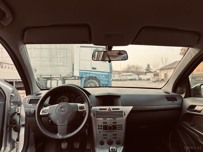 Opel Astra 2009, 199,000 km - 1.4 l - Bakı