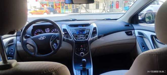 Hyundai Elantra 2015, 232,000 km - 1.8 l - Mingəçevir