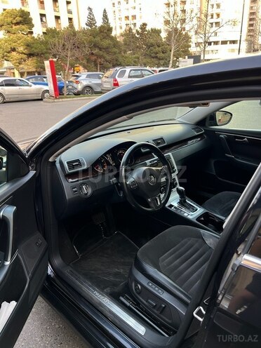 Volkswagen Passat 2011, 128,500 km - 1.8 l - Bakı