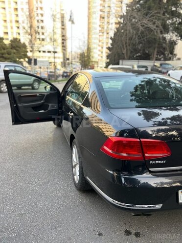 Volkswagen Passat 2011, 128,500 km - 1.8 l - Bakı