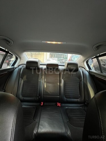 Volkswagen Passat 2011, 128,500 km - 1.8 l - Bakı