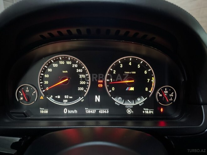 BMW M5 2012, 138,000 km - 4.4 l - Bakı
