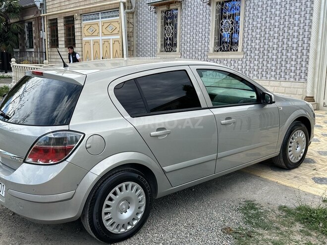 Opel Astra 2009, 198,137 km - 1.4 l - Gəncə