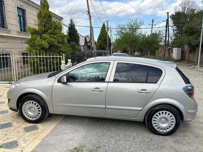 Opel Astra 2009, 198,137 km - 1.4 l - Gəncə