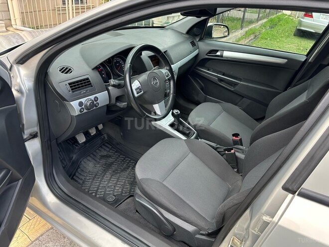 Opel Astra 2009, 198,137 km - 1.4 l - Gəncə