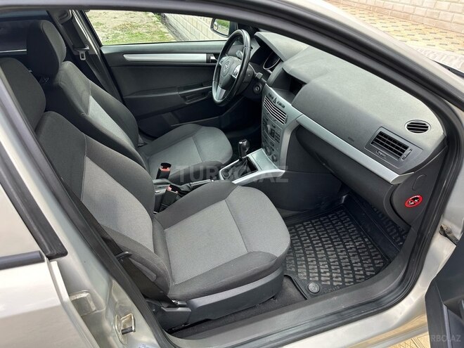 Opel Astra 2009, 198,137 km - 1.4 l - Gəncə