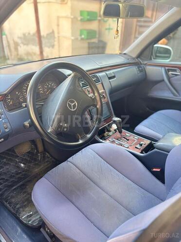 Mercedes E 200 1999, 254,800 km - 2.0 л - Bakı
