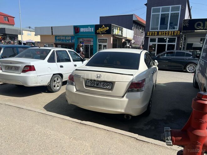 Honda Accord 2007, 245,000 km - 2.4 l - Qusar