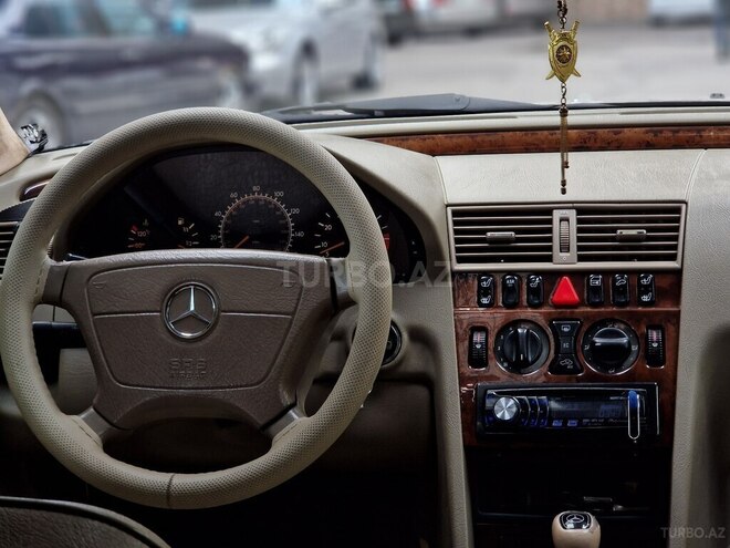 Mercedes C 230 1999, 258,000 km - 2.3 л - Gəncə