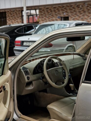 Mercedes C 230 1999, 258,000 km - 2.3 л - Gəncə