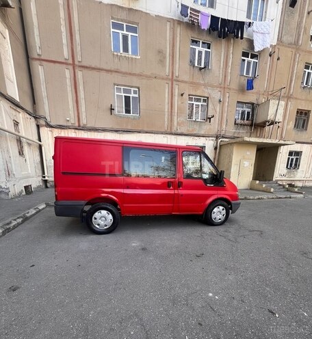 Ford Transit-5