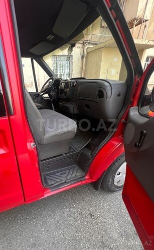 Ford Transit-6