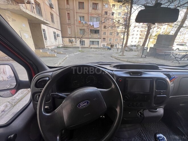 Ford Transit-2