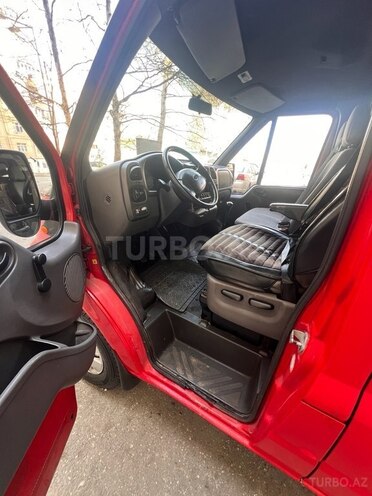 Ford Transit-7