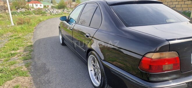 BMW 528 1996, 400,000 km - 2.8 л - Zaqatala