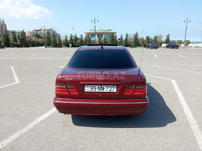 Mercedes E 240 1999, 356,000 km - 2.4 l - Sumqayıt