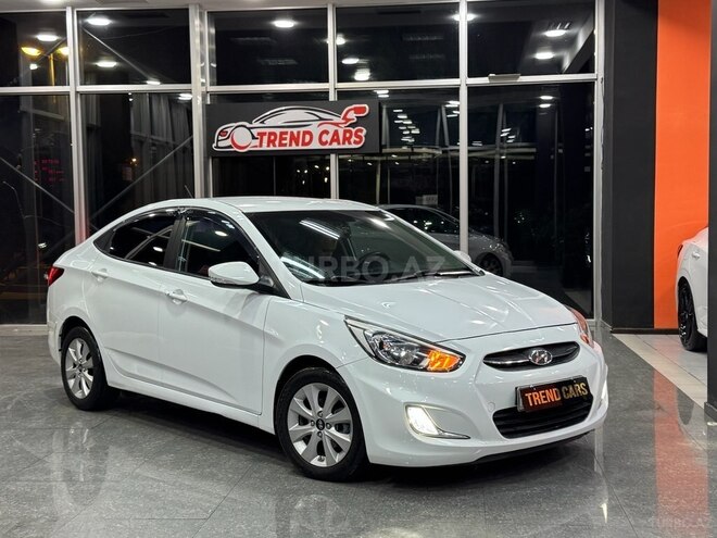 Hyundai Accent-2