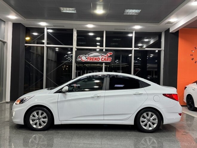 Hyundai Accent-3