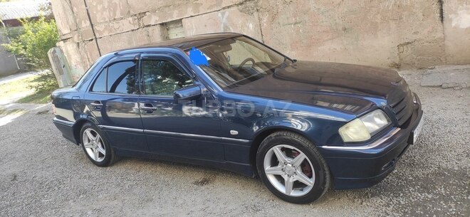 Mercedes C 240 2000, 220,000 km - 2.4 l - Gəncə
