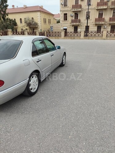 Mercedes E 320 1996, 426,780 km - 3.2 l - Bakı