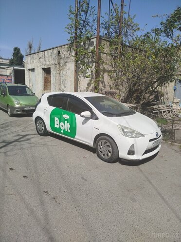 Toyota Aqua 2014, 305,000 km - 1.5 l - Bakı