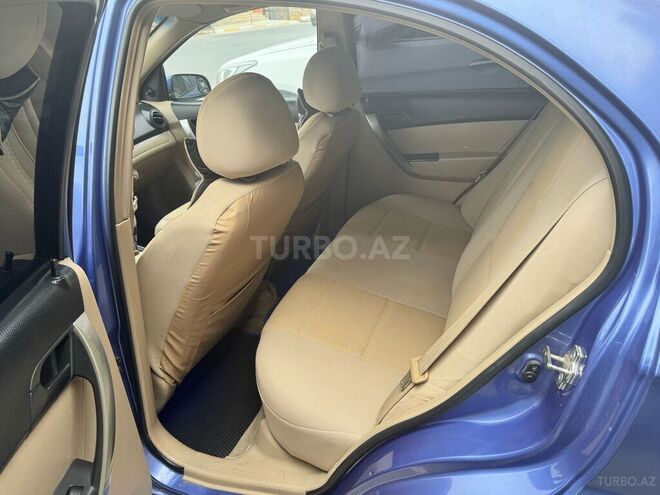 Chevrolet Aveo-9