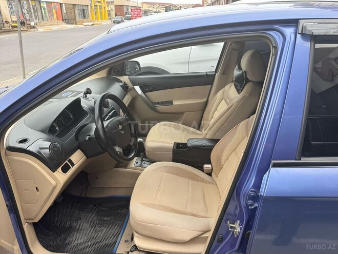 Chevrolet Aveo-11