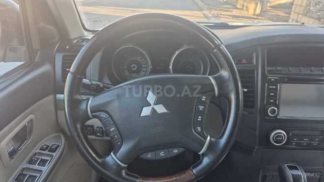 Mitsubishi Pajero 2009, 9,999,999 km - 3.5 l - Ağdaş
