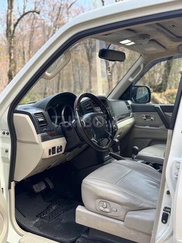 Mitsubishi Pajero 2009, 9,999,999 km - 3.5 l - Ağdaş