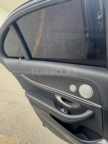 Mercedes E 220 d 2019, 99,900 km - 2.2 l - Bakı