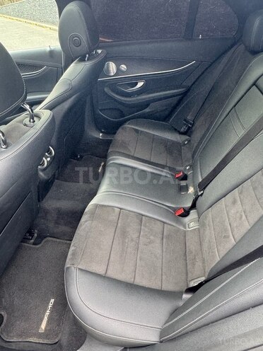 Mercedes E 220 d 2019, 99,900 km - 2.2 l - Bakı