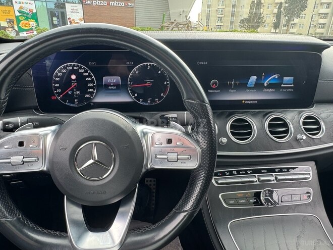Mercedes E 220 d 2019, 99,900 km - 2.2 l - Bakı