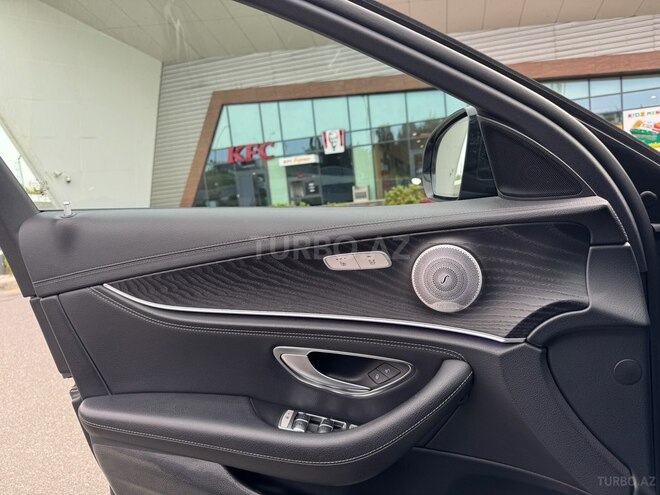 Mercedes E 220 d 2019, 99,900 km - 2.2 l - Bakı