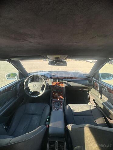 Mercedes E 240 1997, 460,000 km - 2.4 l - Bərdə
