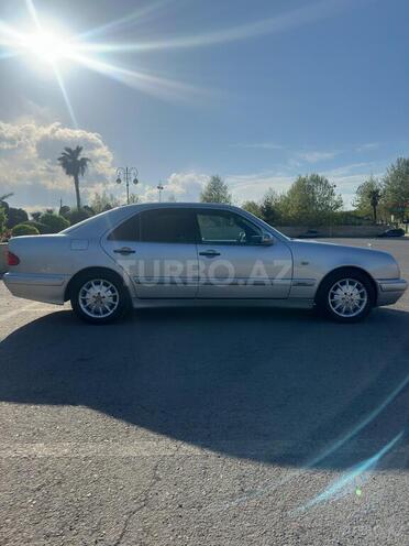 Mercedes E 240 1997, 460,000 km - 2.4 l - Bərdə