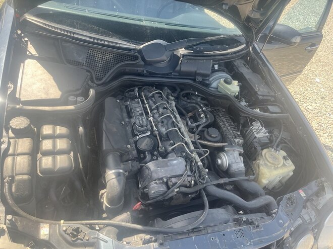 Mercedes E 270 2000, 384,000 km - 2.7 l - Ağcabədi