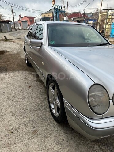 Mercedes E 240 1999, 360,000 km - 2.4 l - Bakı