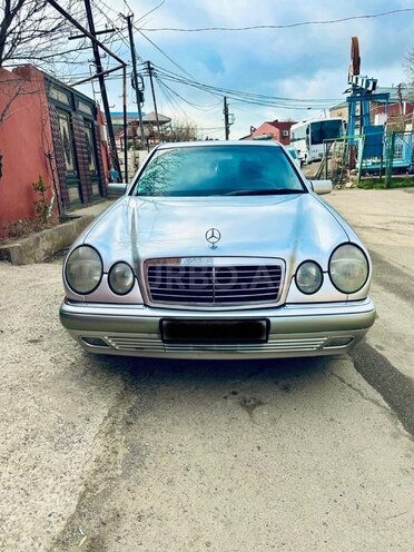 Mercedes E 240 1999, 360,000 km - 2.4 l - Bakı