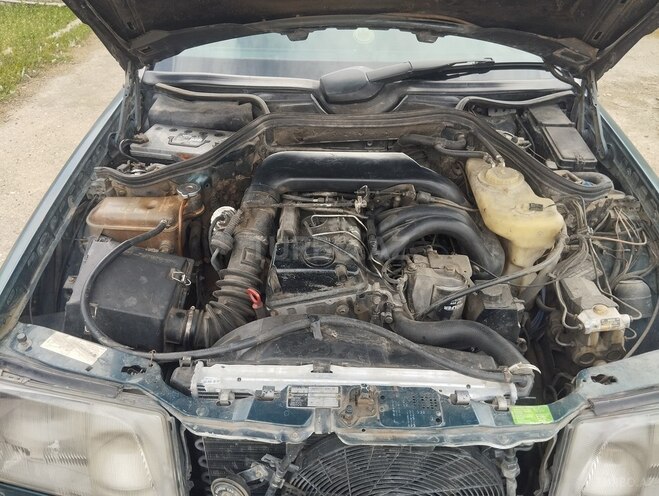 Mercedes E 250 1995, 504,038 km - 2.5 l - Bakı
