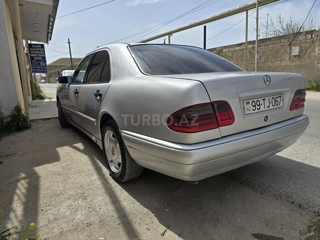 Mercedes E 230 1995, 170,000 km - 2.3 l - Bakı