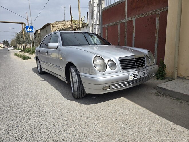 Mercedes E 230 1995, 170,000 km - 2.3 l - Bakı