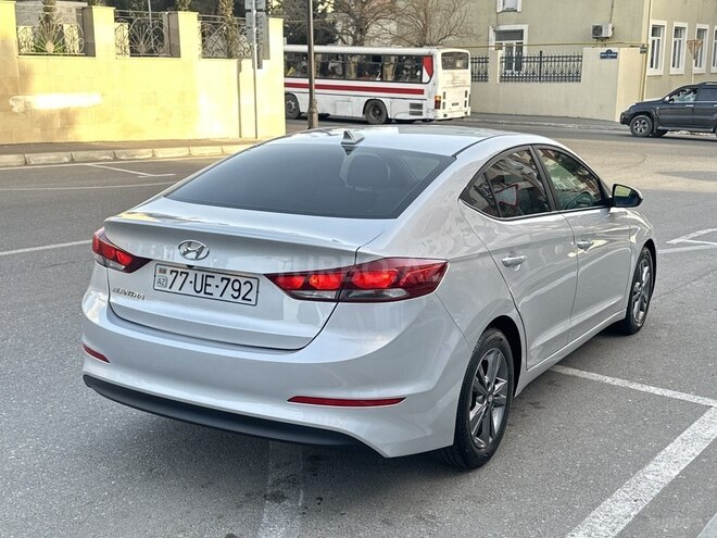 Hyundai Elantra 2017, 158,000 km - 2.0 l - Bakı