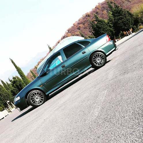 Opel Vectra 2000, 250,000 km - 2.0 l - Balakən