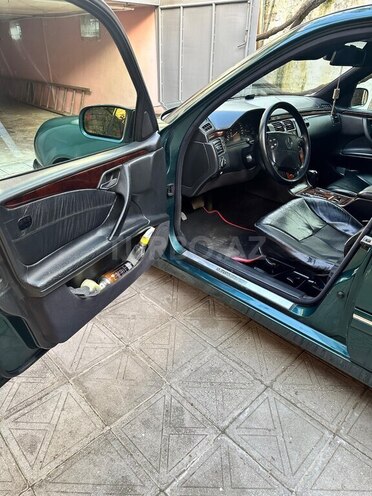 Mercedes E 220 d 2000, 479,450 km - 2.2 л - Lənkəran