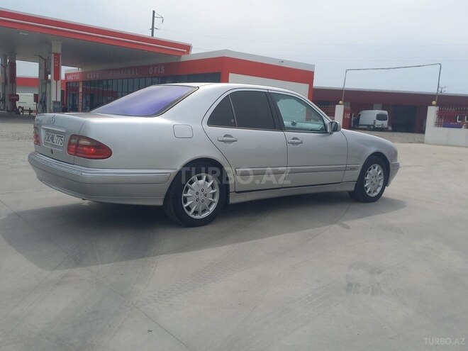 Mercedes E 220 d 2000, 476,000 km - 2.2 л - Sabirabad