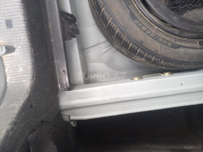 Mercedes E 220 d 2000, 476,000 km - 2.2 л - Sabirabad