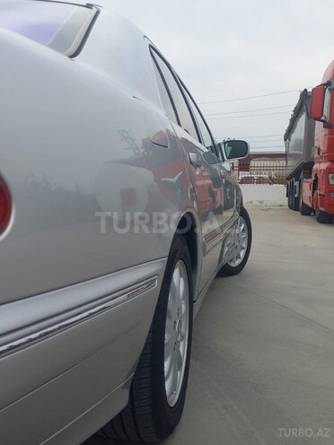 Mercedes E 220 d 2000, 476,000 km - 2.2 л - Sabirabad