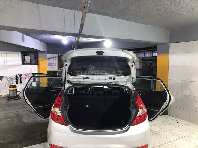 Hyundai Accent 2015, 118,000 km - 1.6 l - Bakı